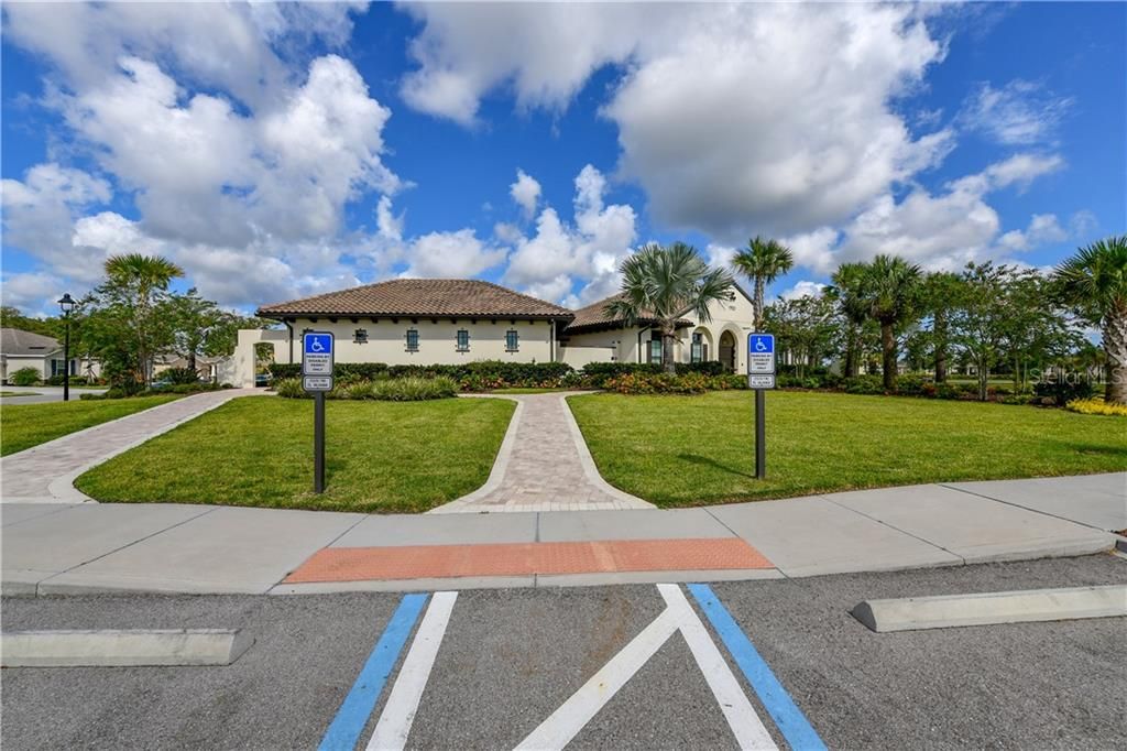 For Rent: $2,600 (4 beds, 2 baths, 1767 Square Feet)