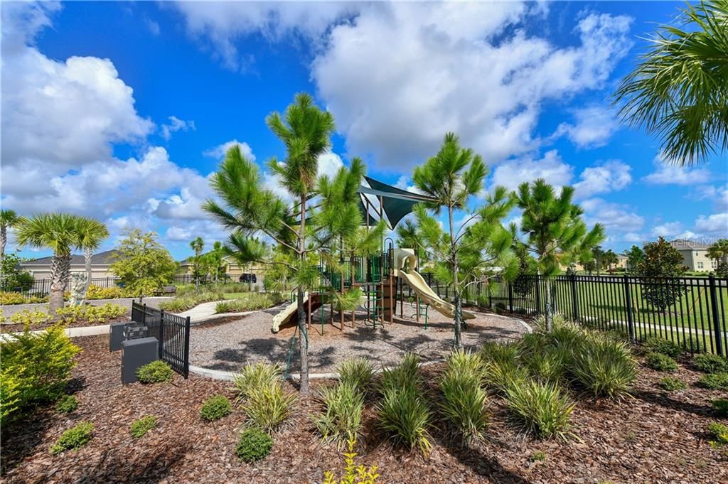 For Rent: $2,600 (4 beds, 2 baths, 1767 Square Feet)