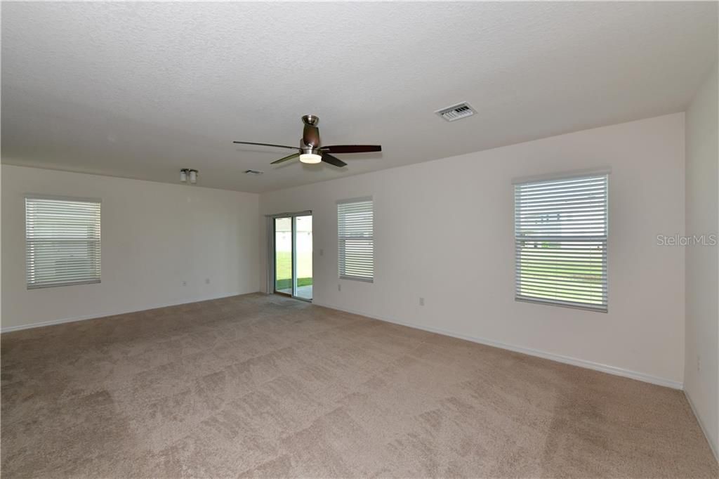 For Rent: $2,600 (4 beds, 2 baths, 1767 Square Feet)