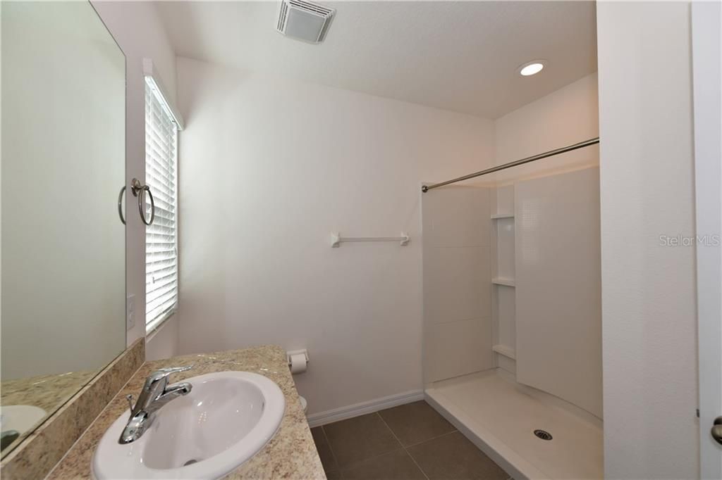 For Rent: $2,600 (4 beds, 2 baths, 1767 Square Feet)