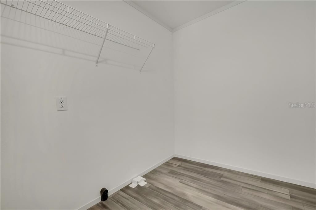 For Sale: $204,900 (3 beds, 2 baths, 1100 Square Feet)