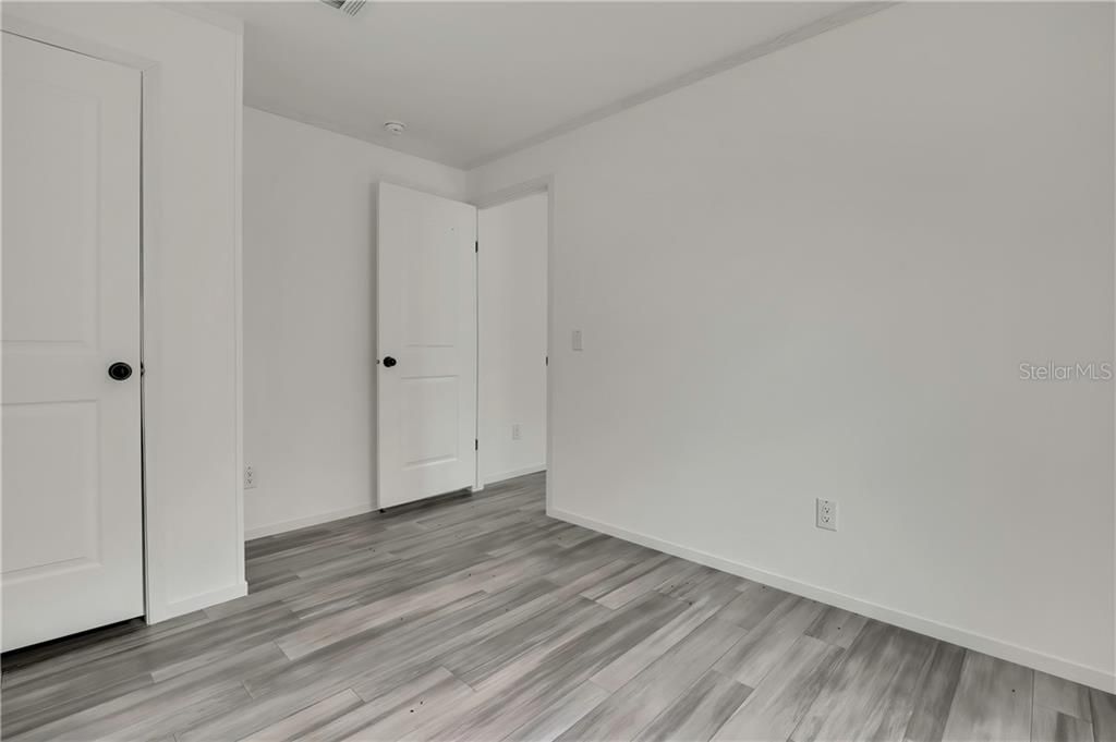 For Sale: $204,900 (3 beds, 2 baths, 1100 Square Feet)
