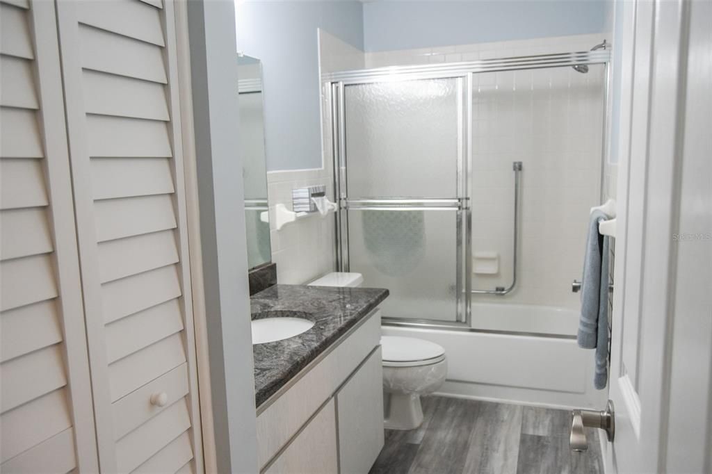 For Sale: $279,000 (2 beds, 2 baths, 1080 Square Feet)