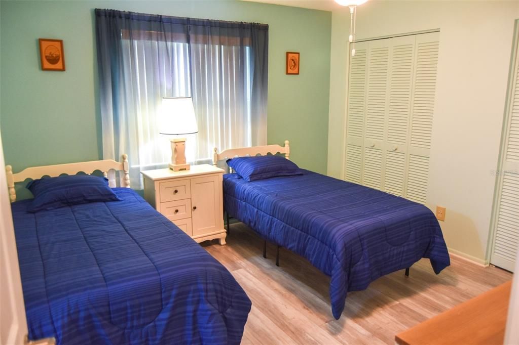 For Sale: $279,000 (2 beds, 2 baths, 1080 Square Feet)
