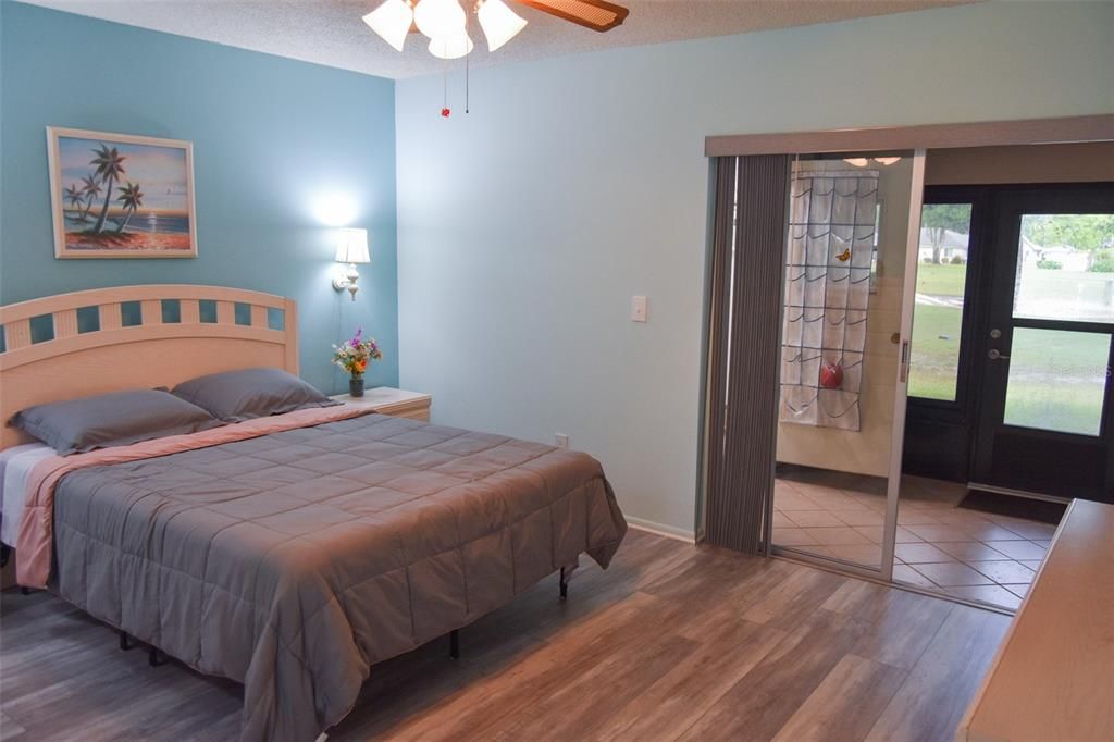 For Sale: $279,000 (2 beds, 2 baths, 1080 Square Feet)