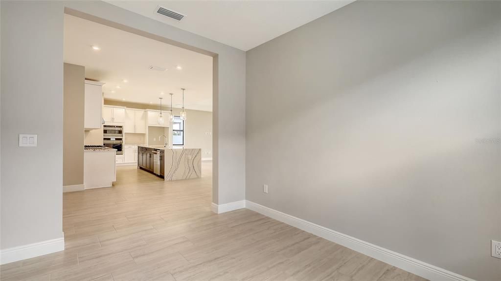 For Sale: $589,990 (3 beds, 3 baths, 2129 Square Feet)