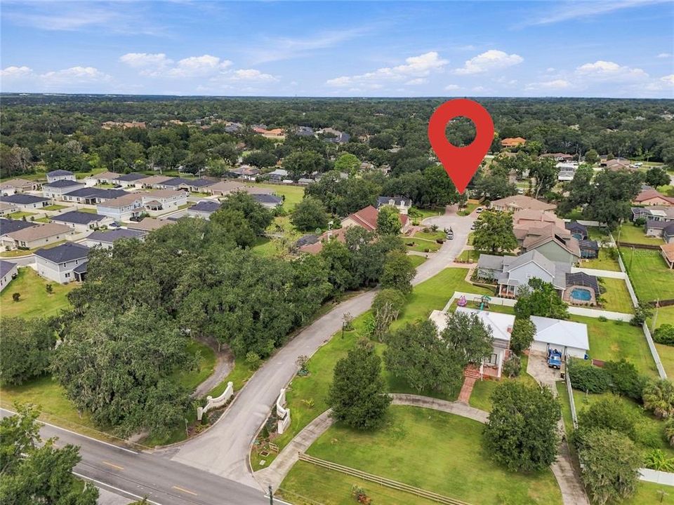 Activo con contrato: $929,000 (4 camas, 3 baños, 4274 Pies cuadrados)