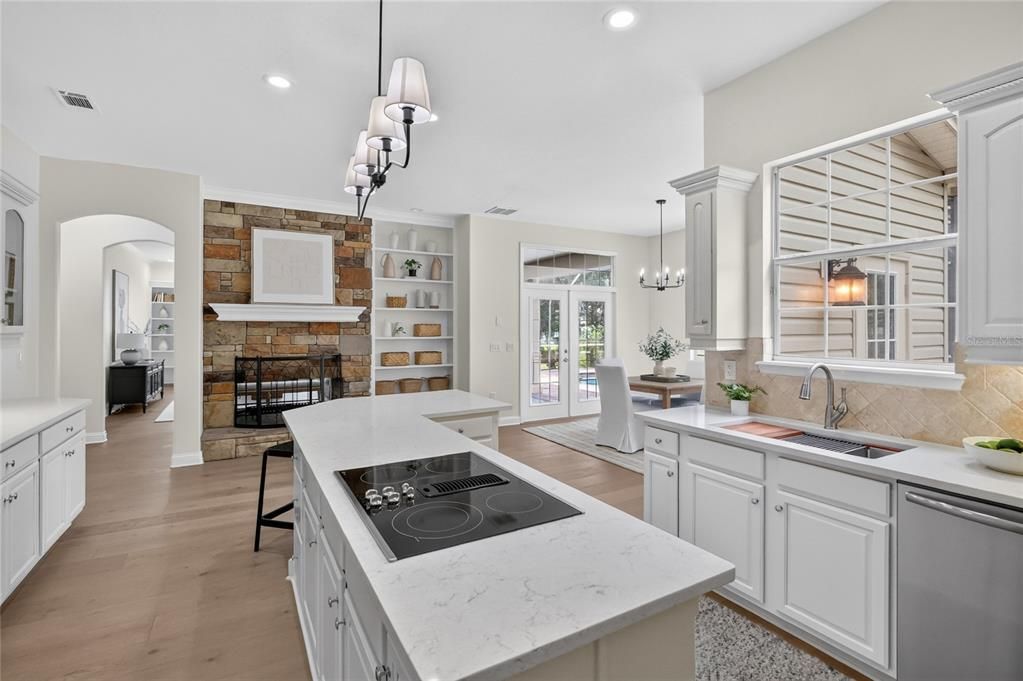 Activo con contrato: $929,000 (4 camas, 3 baños, 4274 Pies cuadrados)