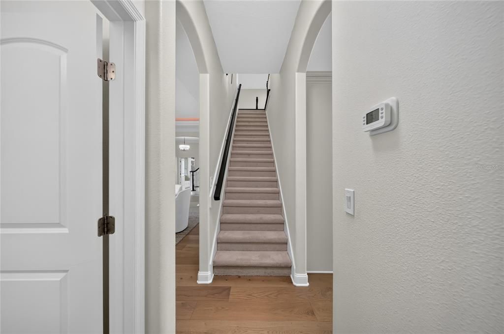 Activo con contrato: $929,000 (4 camas, 3 baños, 4274 Pies cuadrados)
