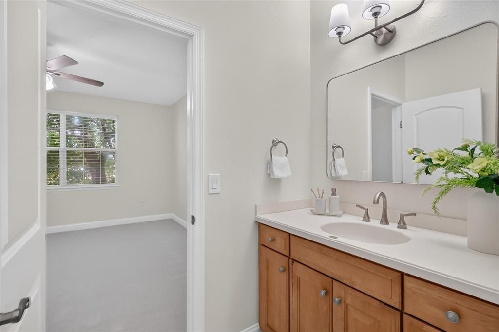 Activo con contrato: $929,000 (4 camas, 3 baños, 4274 Pies cuadrados)