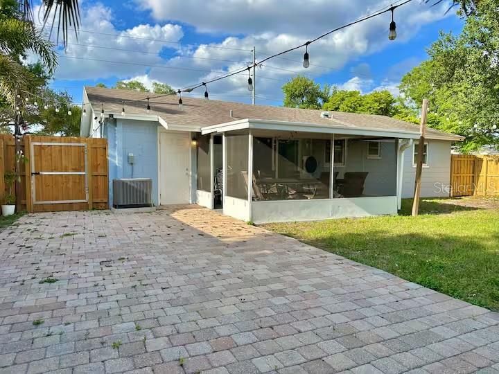 На продажу: $430,000 (3 спален, 1 ванн, 1037 Квадратных фут)