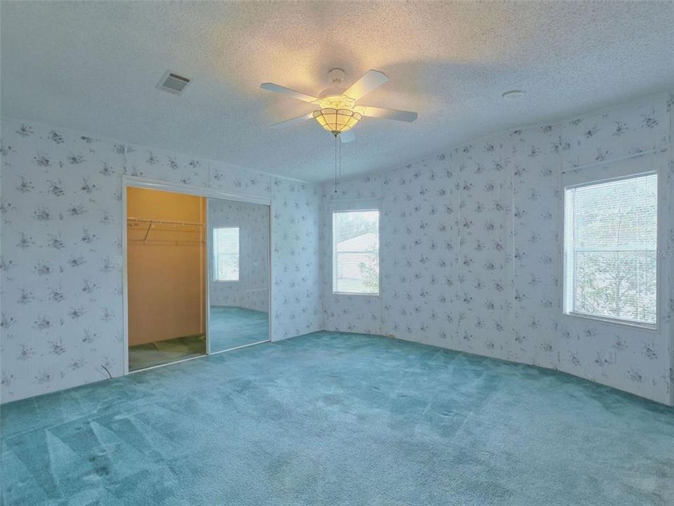 На продажу: $210,000 (2 спален, 2 ванн, 1259 Квадратных фут)