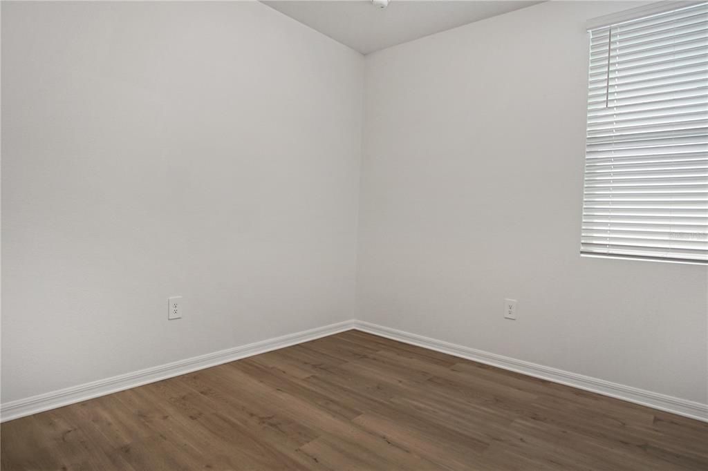For Rent: $2,100 (4 beds, 2 baths, 1630 Square Feet)