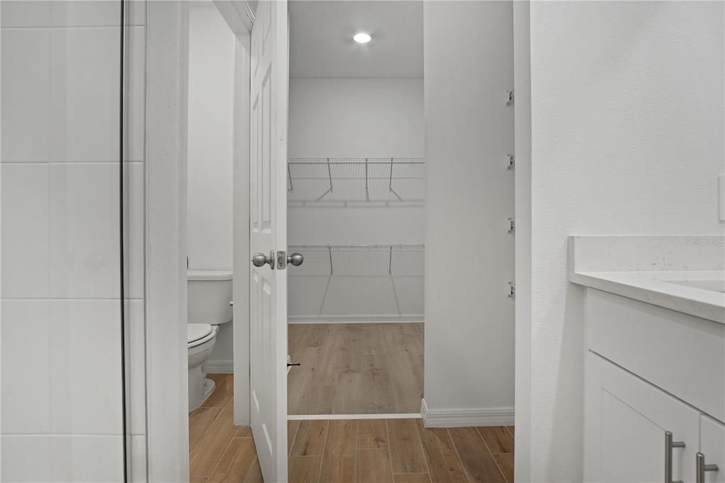 For Rent: $2,100 (4 beds, 2 baths, 1630 Square Feet)