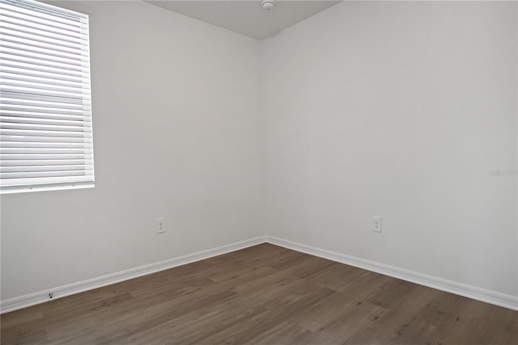 For Rent: $2,100 (4 beds, 2 baths, 1630 Square Feet)
