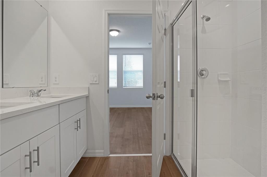 For Rent: $2,100 (4 beds, 2 baths, 1630 Square Feet)