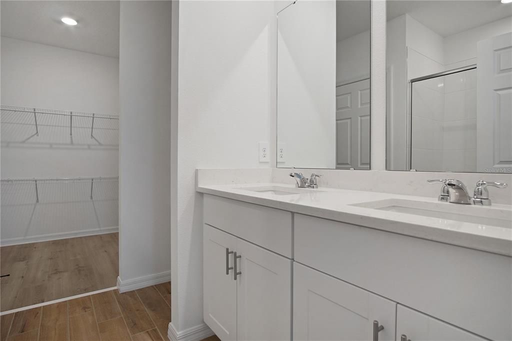 For Rent: $2,100 (4 beds, 2 baths, 1630 Square Feet)