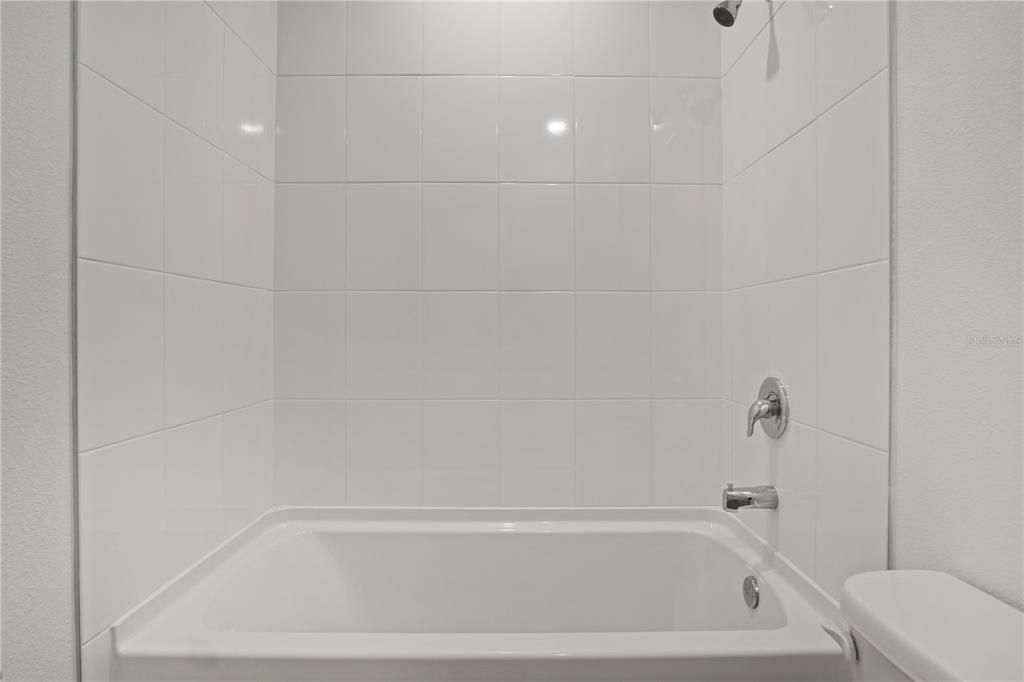 For Rent: $2,100 (4 beds, 2 baths, 1630 Square Feet)