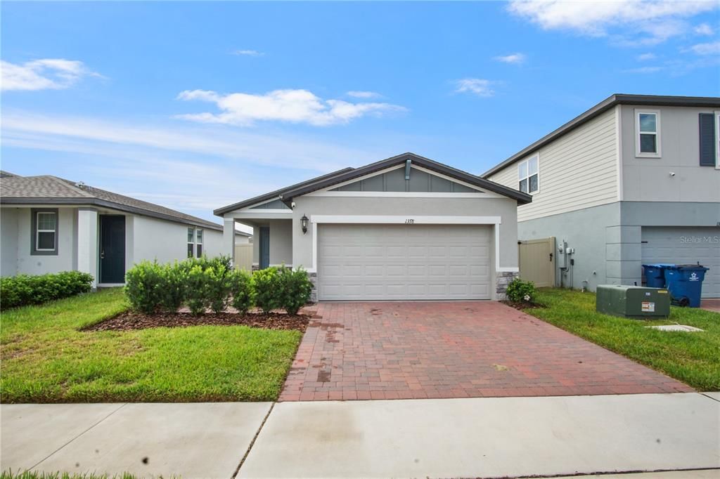 For Rent: $2,100 (4 beds, 2 baths, 1630 Square Feet)