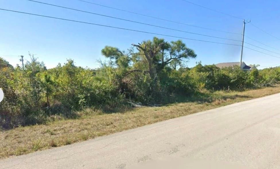 待售: $28,000 (0.28 acres)