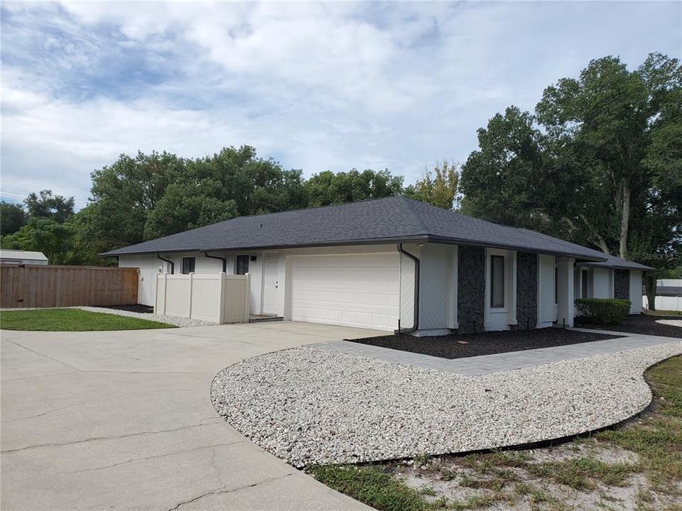 For Sale: $749,900 (4 beds, 2 baths, 2659 Square Feet)