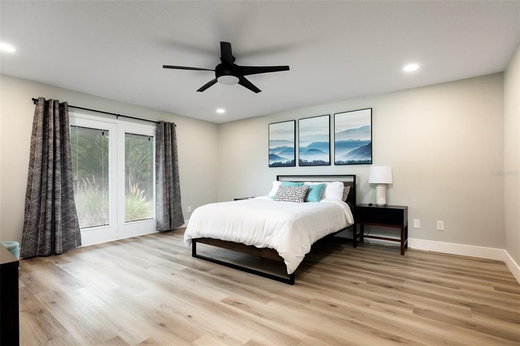 For Sale: $749,900 (4 beds, 2 baths, 2659 Square Feet)