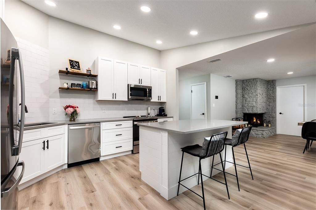 For Sale: $749,900 (4 beds, 2 baths, 2659 Square Feet)
