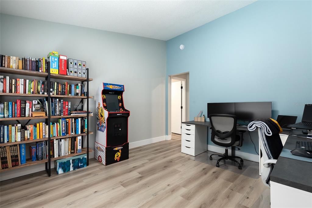 For Sale: $749,900 (4 beds, 2 baths, 2659 Square Feet)