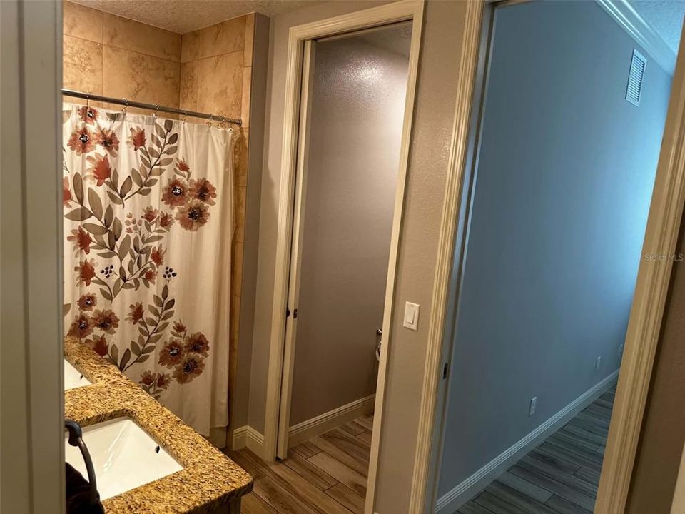En Venta: $1,099,000 (4 camas, 3 baños, 2915 Pies cuadrados)