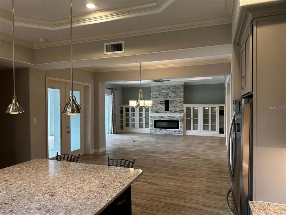 En Venta: $1,099,000 (4 camas, 3 baños, 2915 Pies cuadrados)