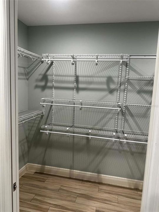 En Venta: $1,099,000 (4 camas, 3 baños, 2915 Pies cuadrados)