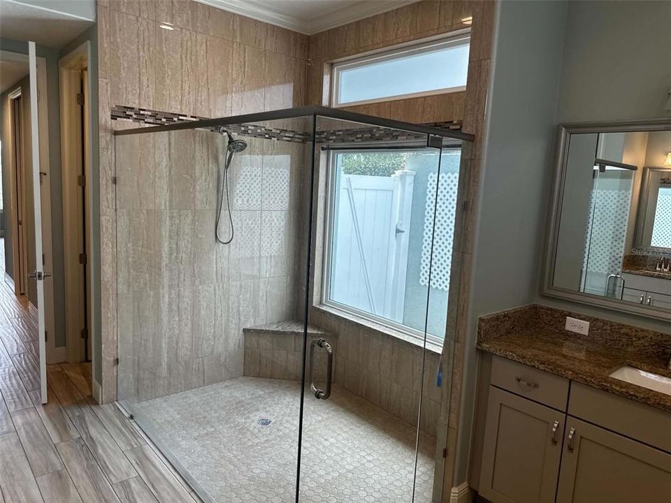 En Venta: $1,099,000 (4 camas, 3 baños, 2915 Pies cuadrados)