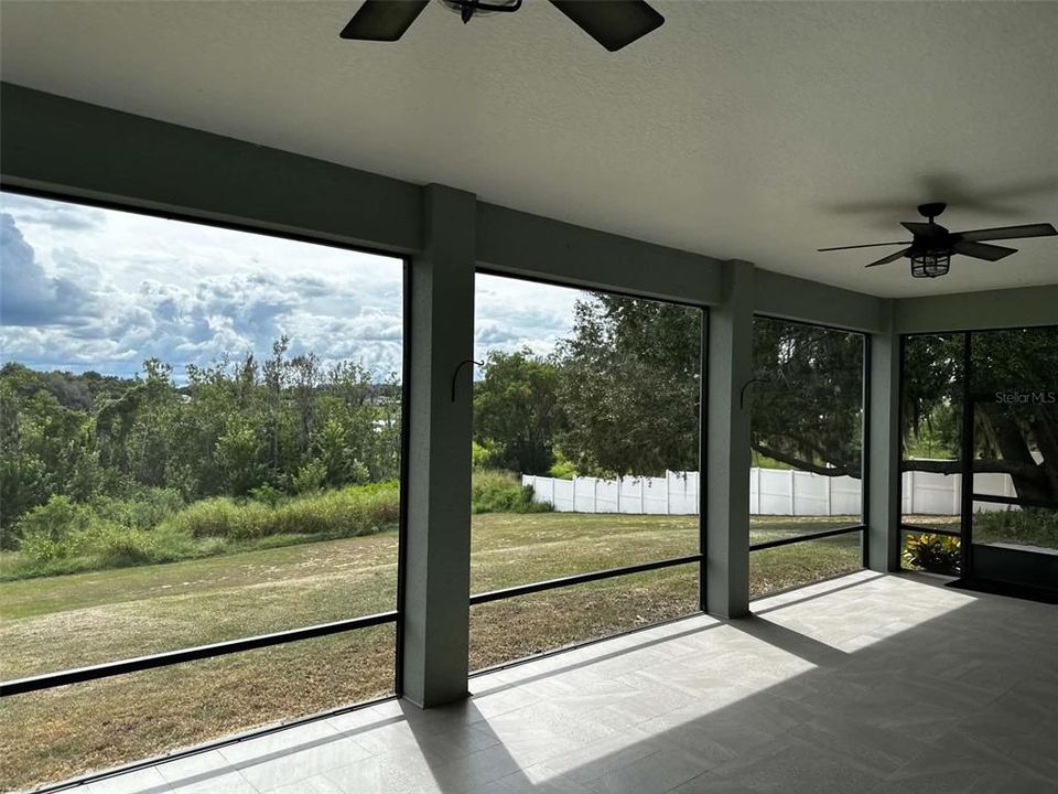 En Venta: $1,099,000 (4 camas, 3 baños, 2915 Pies cuadrados)