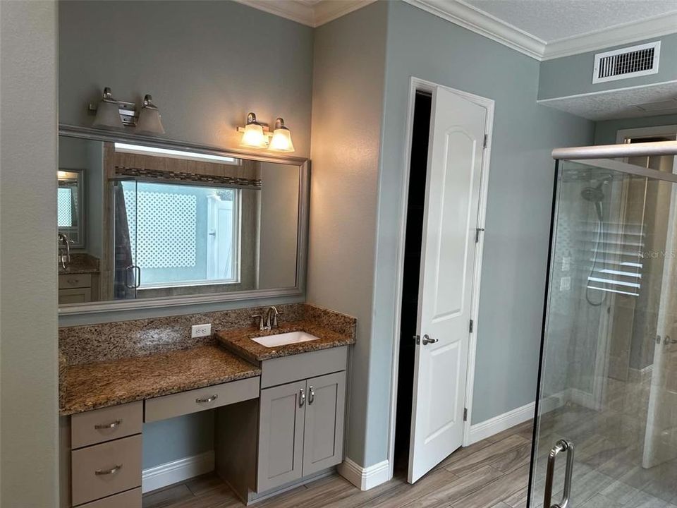 En Venta: $1,099,000 (4 camas, 3 baños, 2915 Pies cuadrados)