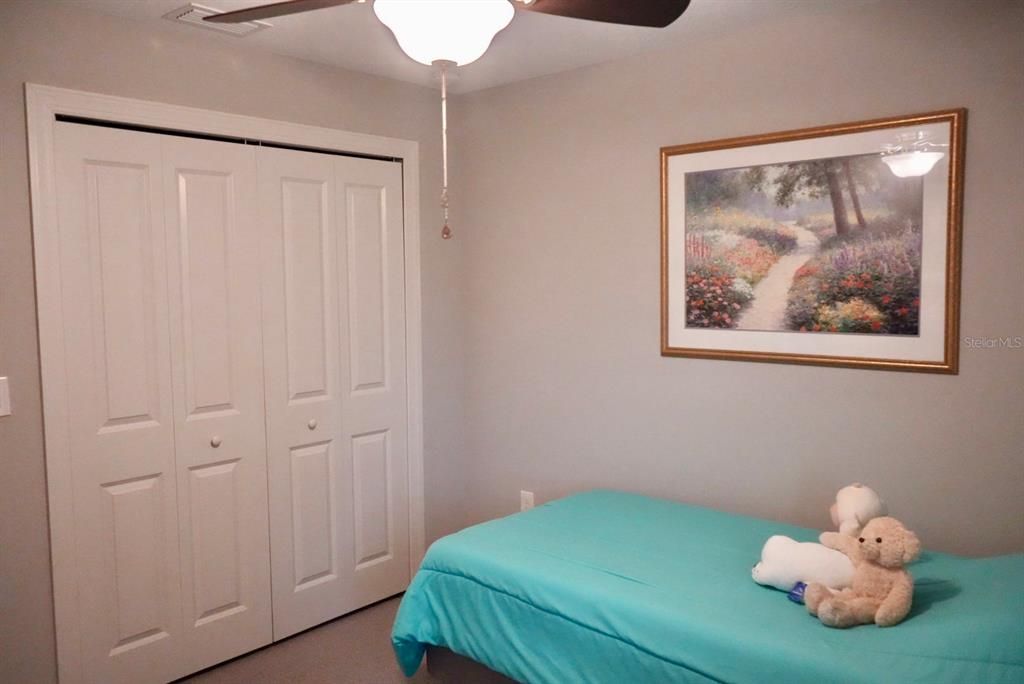 For Sale: $435,000 (3 beds, 2 baths, 1412 Square Feet)