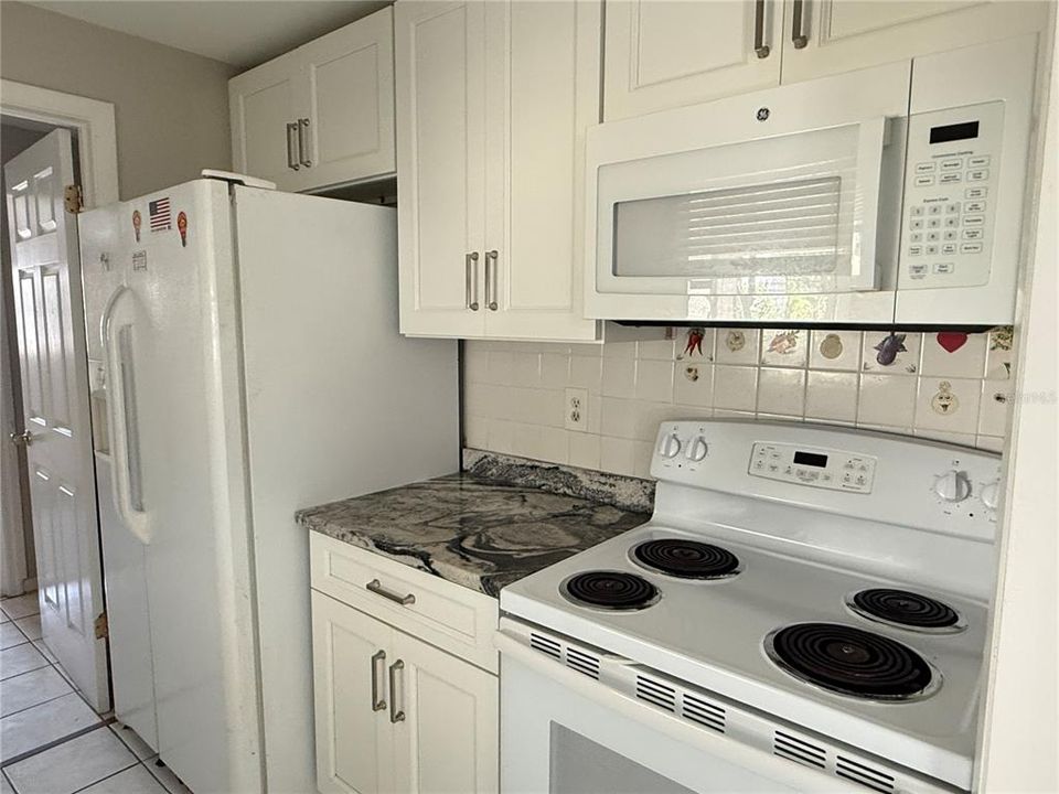 На продажу: $187,500 (3 спален, 2 ванн, 1197 Квадратных фут)