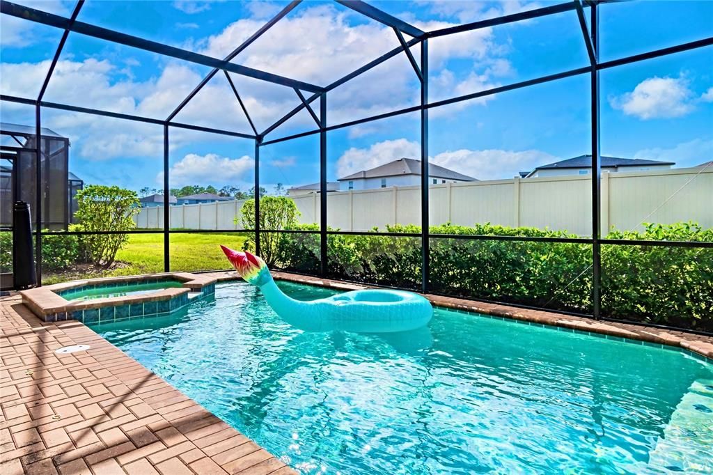 For Sale: $525,000 (6 beds, 4 baths, 3142 Square Feet)