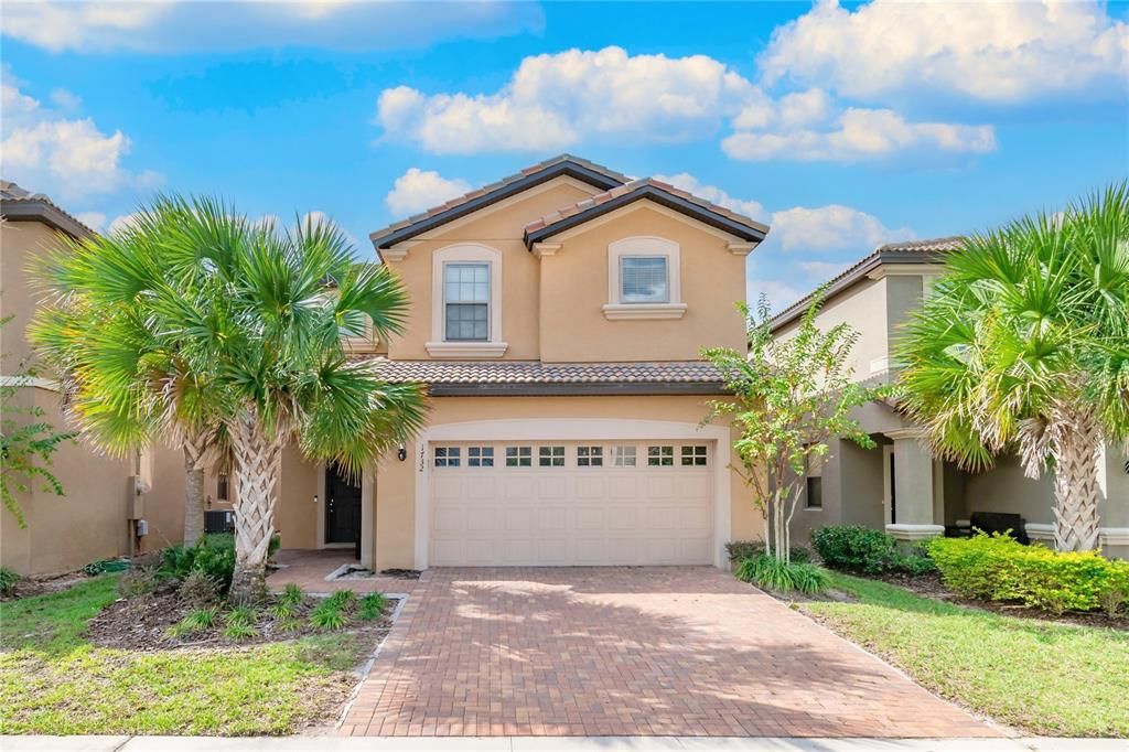 For Sale: $525,000 (6 beds, 4 baths, 3142 Square Feet)