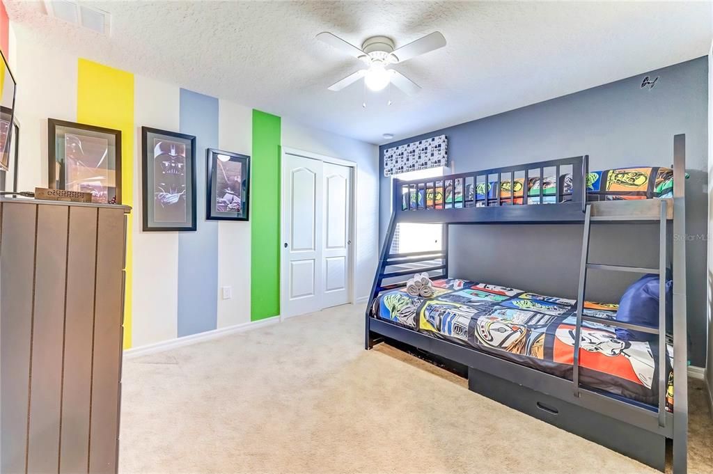 For Sale: $525,000 (6 beds, 4 baths, 3142 Square Feet)