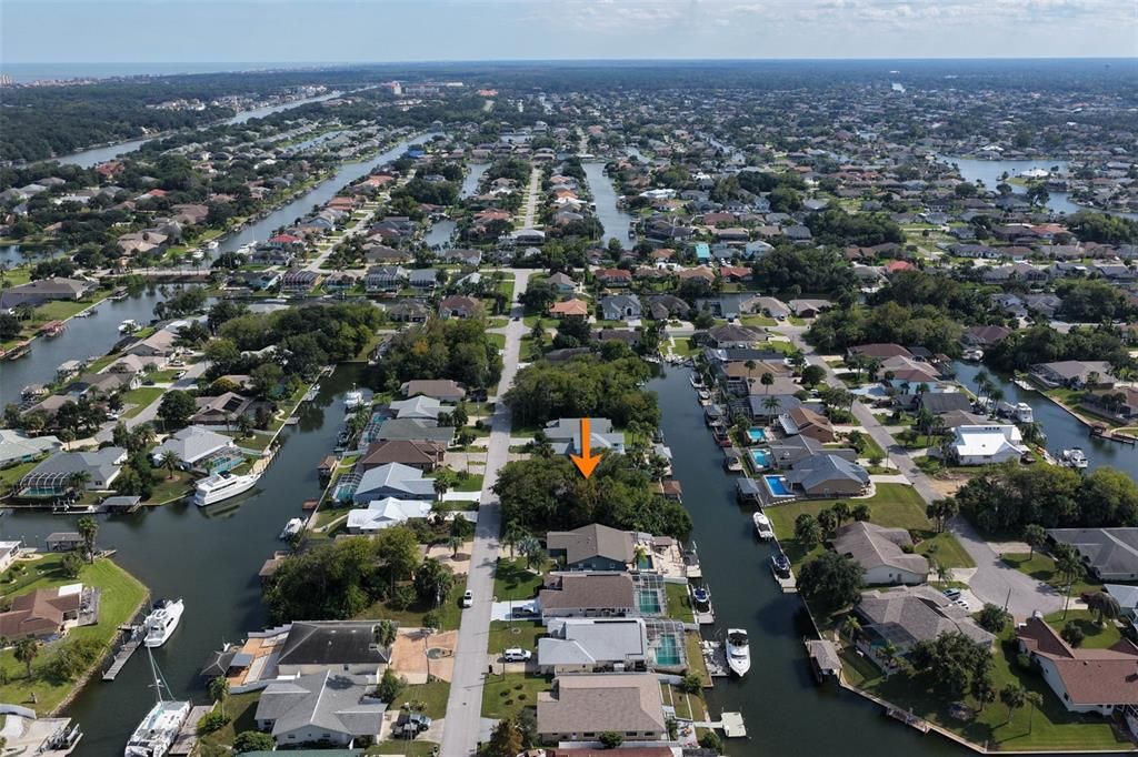 На продажу: $199,000 (0.17 acres)