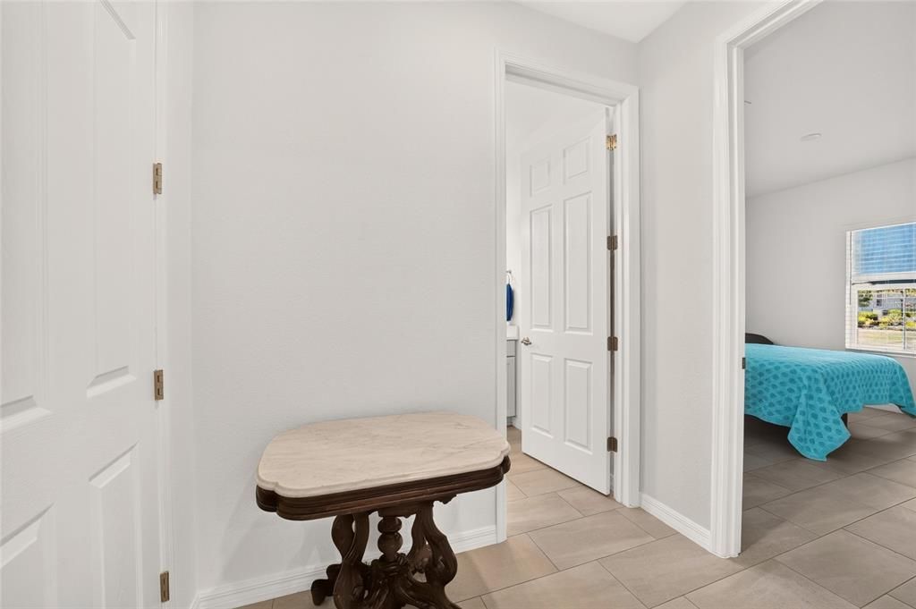 For Sale: $389,500 (2 beds, 2 baths, 2104 Square Feet)