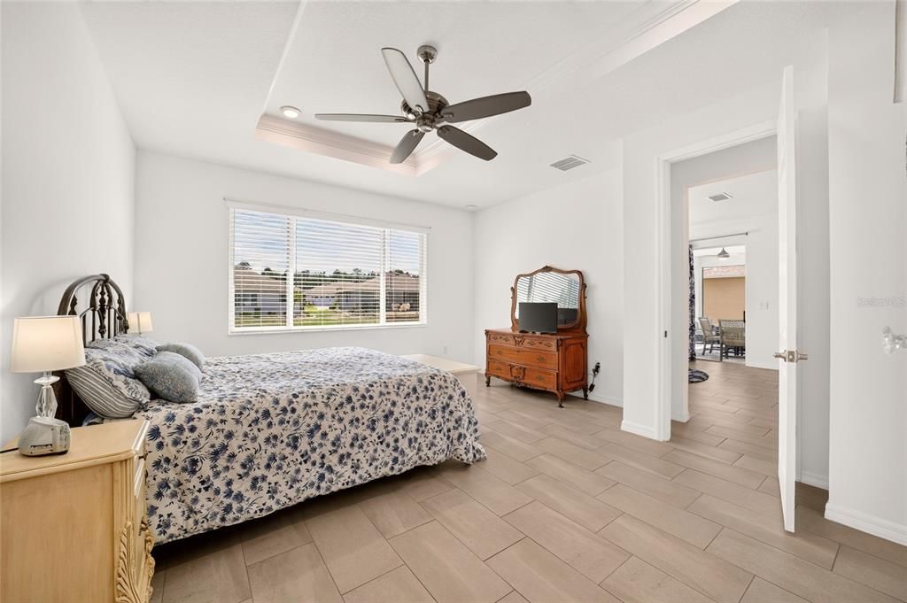 For Sale: $389,500 (2 beds, 2 baths, 2104 Square Feet)
