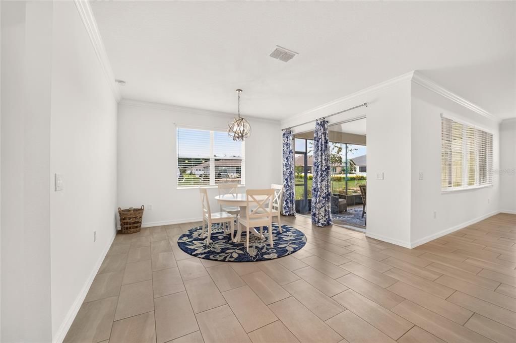 For Sale: $389,500 (2 beds, 2 baths, 2104 Square Feet)