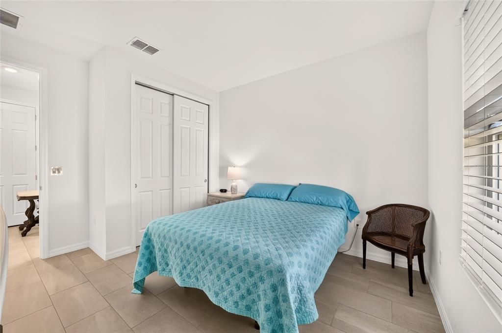 For Sale: $389,500 (2 beds, 2 baths, 2104 Square Feet)
