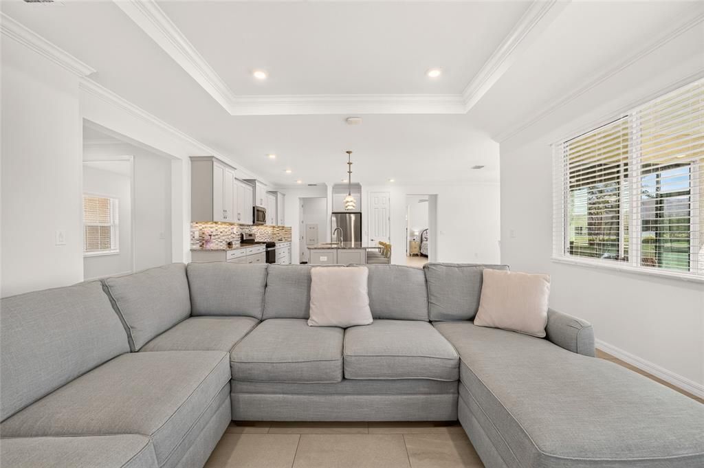 For Sale: $389,500 (2 beds, 2 baths, 2104 Square Feet)