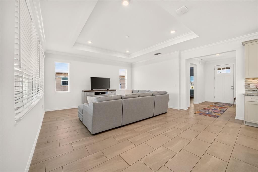 For Sale: $389,500 (2 beds, 2 baths, 2104 Square Feet)