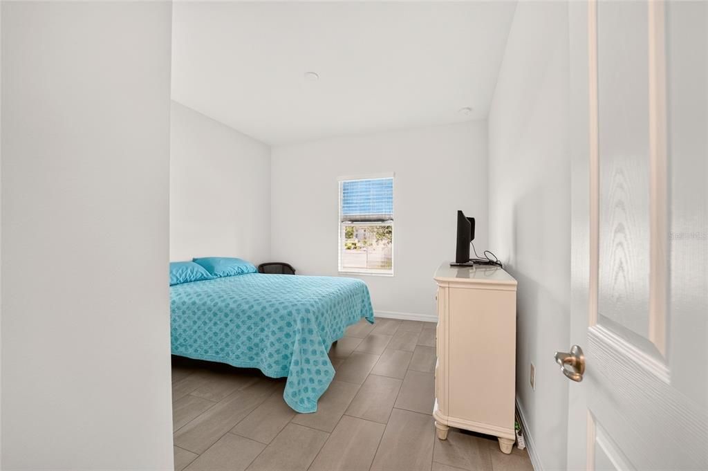 For Sale: $389,500 (2 beds, 2 baths, 2104 Square Feet)