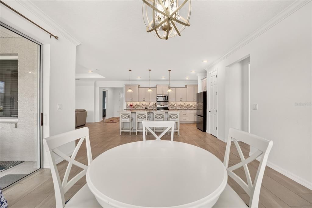 For Sale: $389,500 (2 beds, 2 baths, 2104 Square Feet)