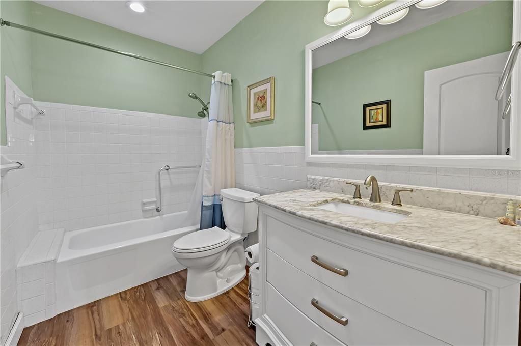 For Sale: $200,000 (2 beds, 2 baths, 1400 Square Feet)