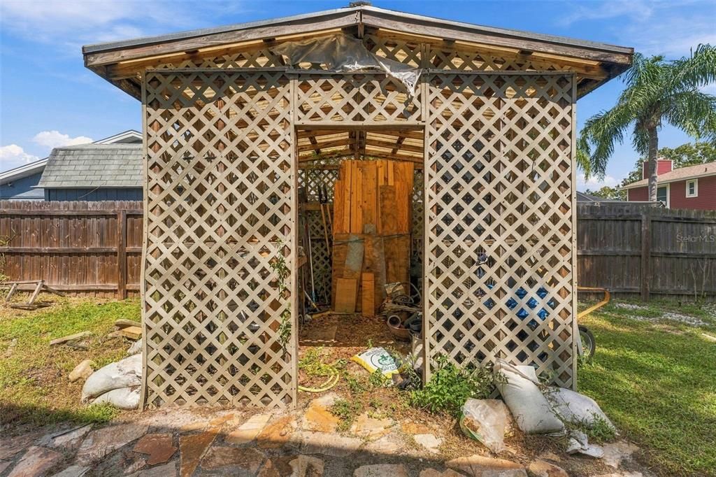 На продажу: $475,000 (4 спален, 2 ванн, 1853 Квадратных фут)